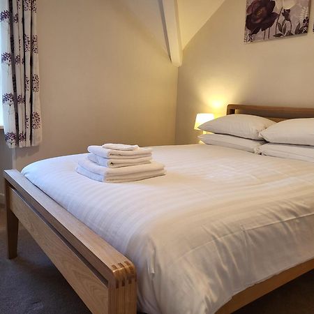 The Bay House Lake View Guest House - Adults Only ボウネス＝オン＝ウィンダミア 部屋 写真
