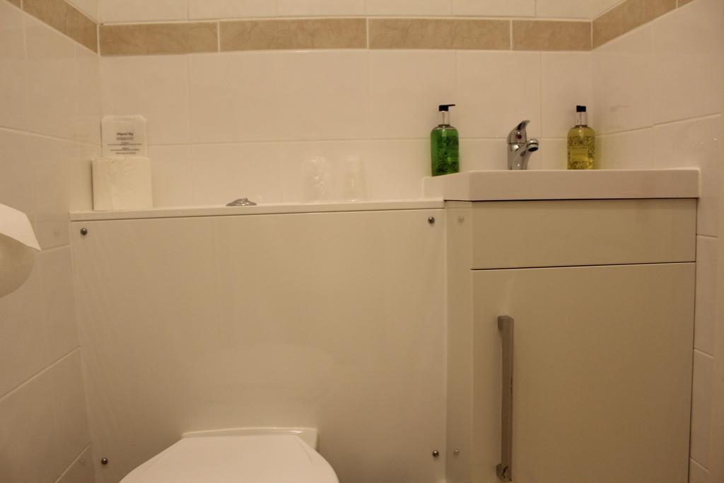 The Bay House Lake View Guest House - Adults Only ボウネス＝オン＝ウィンダミア 部屋 写真